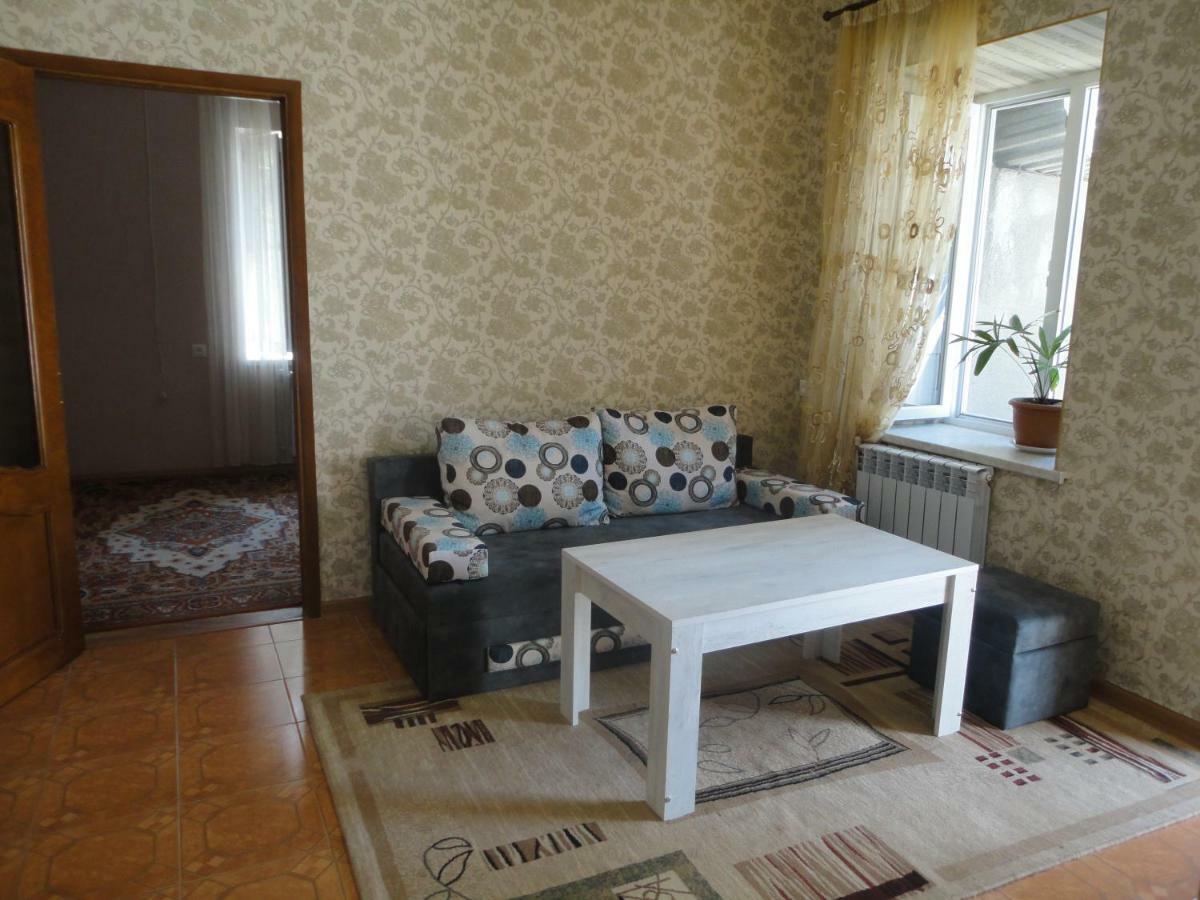 Like Home Guesthouse & Tours Jerevan Exteriér fotografie